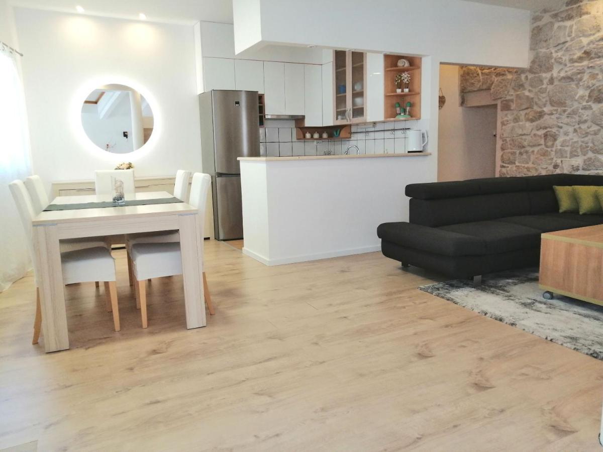 Apartment Julija ヴォディツェ エクステリア 写真